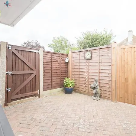 Mayberry Lodge Selsey Exterior foto