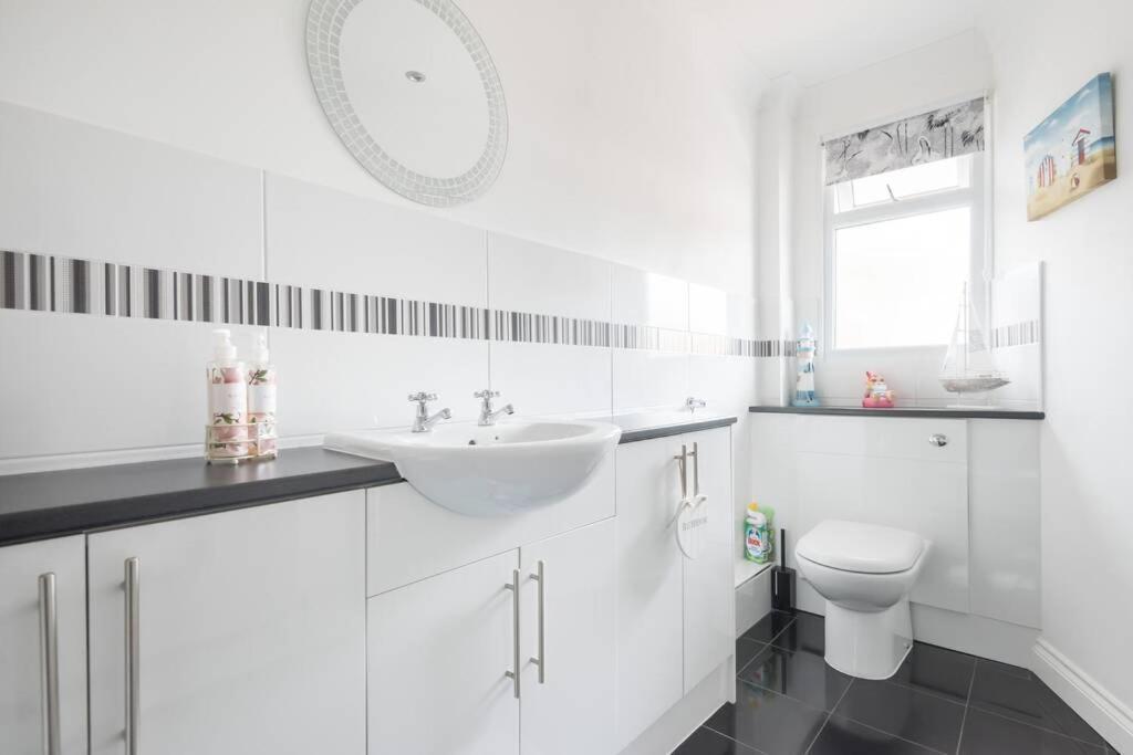 Mayberry Apartment Selsey